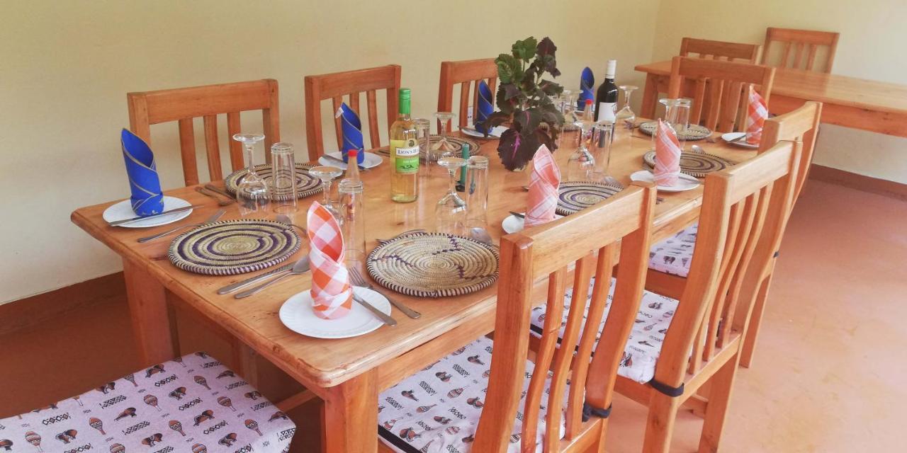 Irungu Forest Safari Lodge Katunguru Eksteriør billede